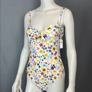 OLD NAVY Super cute floral One-Piece Swimsuit.